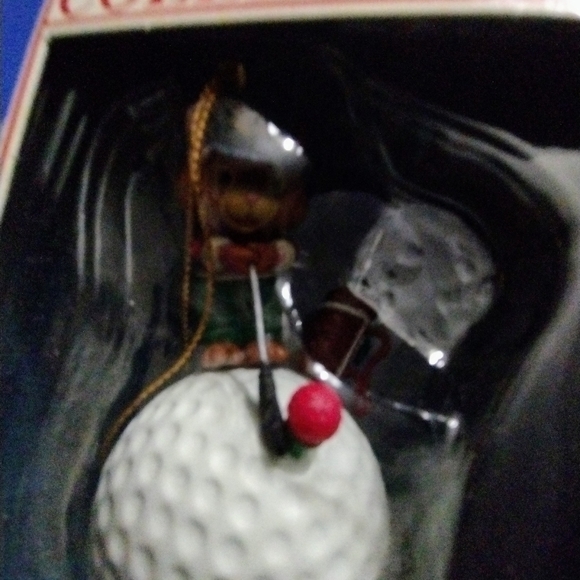 Merry Golfer Golfing Squirrel Collectable Vintage Christmas Ornament - Picture 7 of 9
